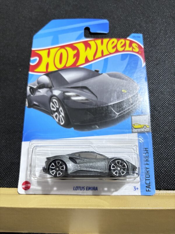 LOTUS EMIRA LOTUS EMIRA